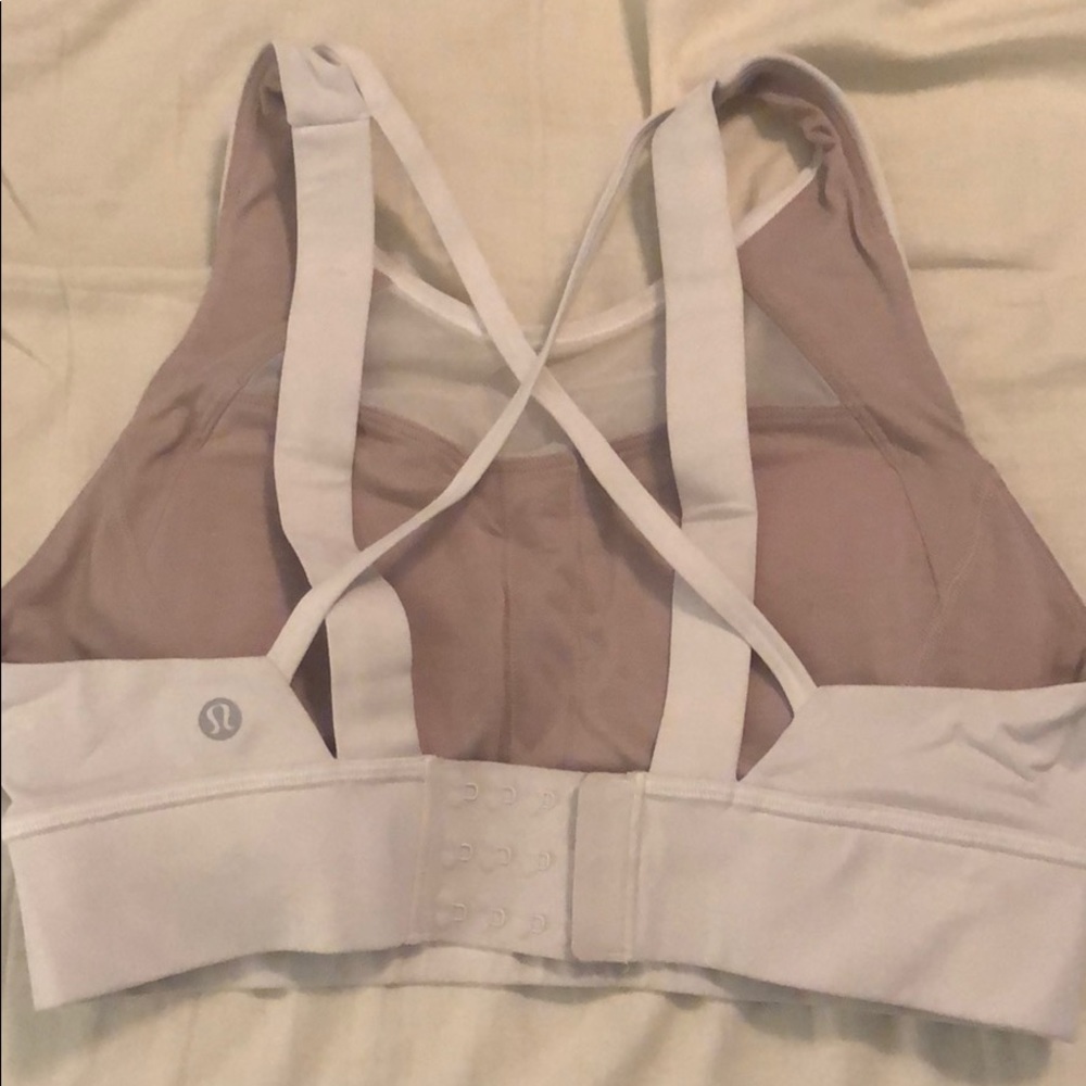 Lululemon sports bra